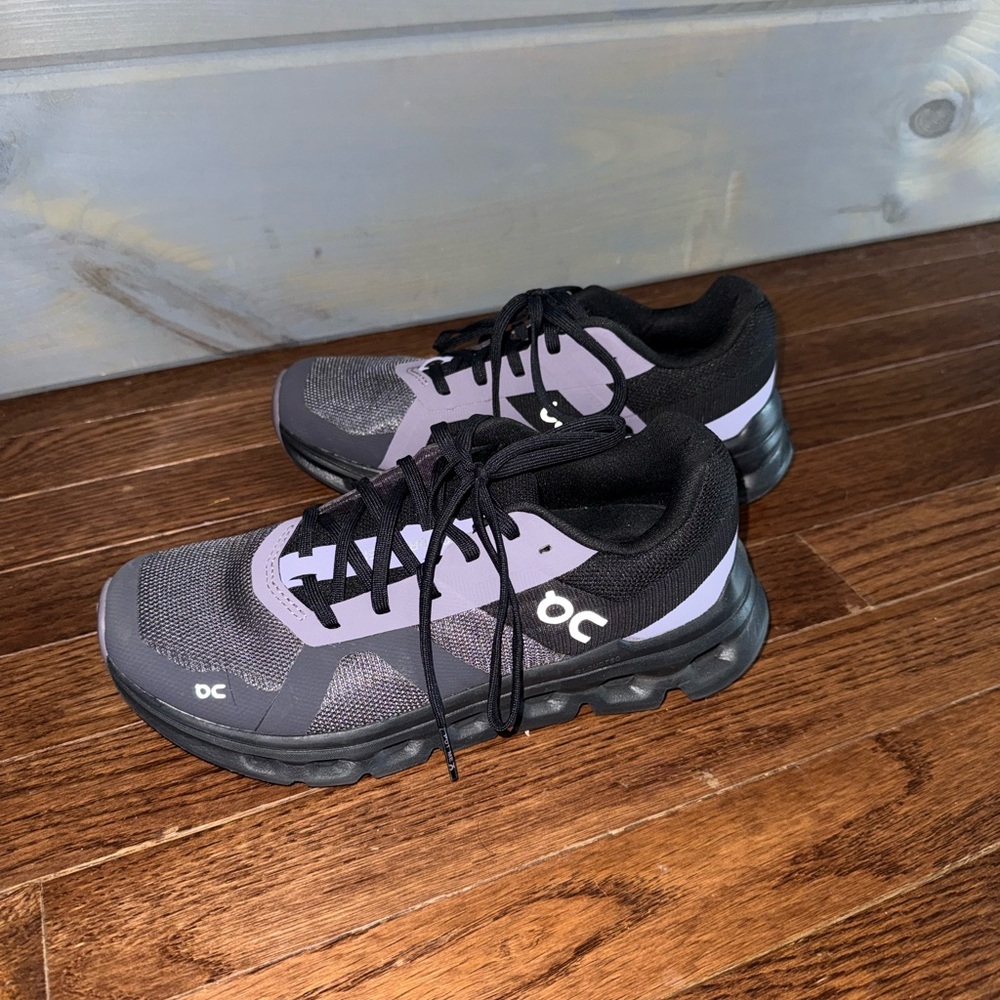 On Running Women’s Sneakers